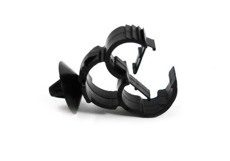 2-fach Rohrhalter für BMW E81, E82, E87, E87N, E88, E30, E36, E46, E90, E91, E92, E93, E28, E34, E39, E60, E61, E63, E64, E32, E38, E65, E66, E67, E31, E84, E83, E53, E70, F15, F85, E71, F16, F86, E85, E86, E89, E52 (OEM 61138380213). Original BM