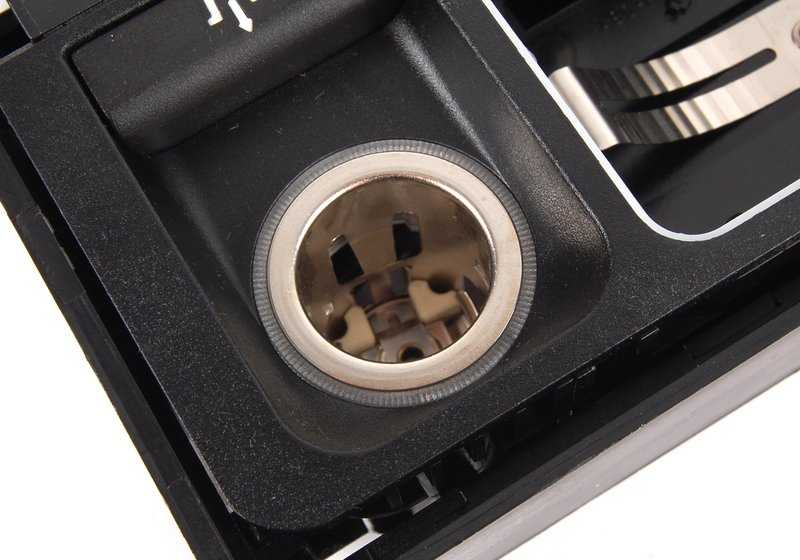 Supplemento console centrale OEM 51168160423 per BMW Serie 7 E38 (725tds, 728i, 728iL). BMW originale.