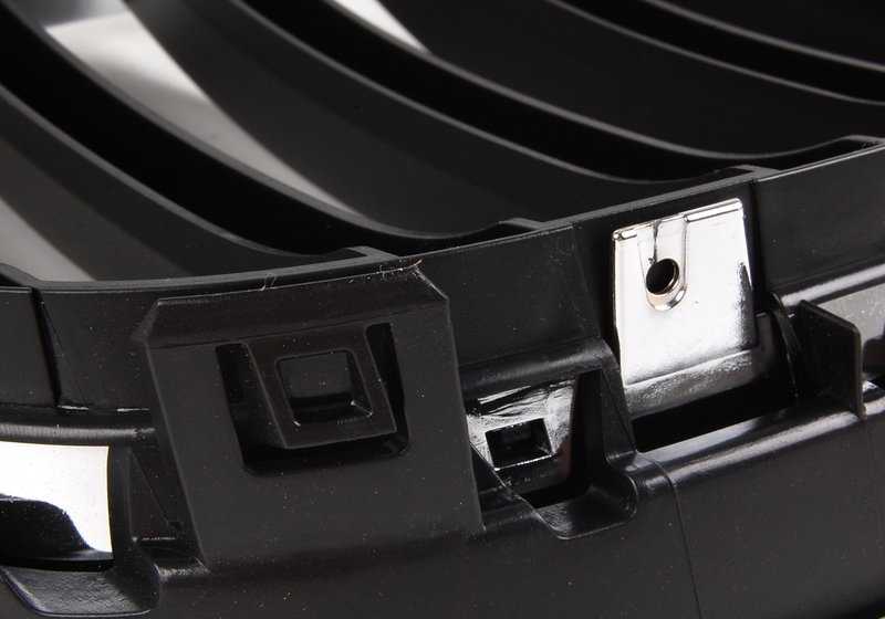 Rejilla delantera izquierda OEM 51117210725 para BMW F25. Original BMW.