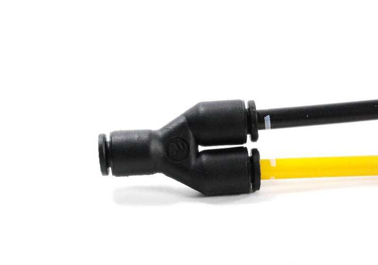 Tubo distribuidor OEM 37106762513 para BMW E60, E61, E63, E64, E65, E66. Compatible con modelos 525d, 525i con suspensión Dynamic Drive. Original BMW.
