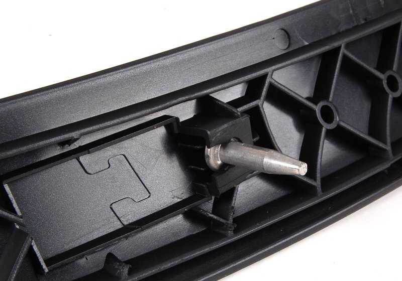 Moldura salpicadero derecha OEM 51458196102 para BMW E46. Original BMW.