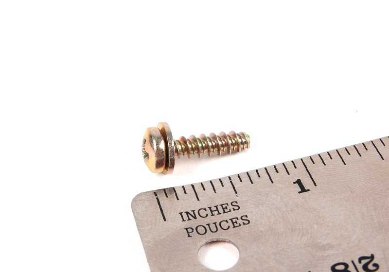 Tornillo plástico OEM 07119900591 para BMW E39 520d, 520i. Sujeta piezas como la consola central y paneles de puerta. Original BMW.
