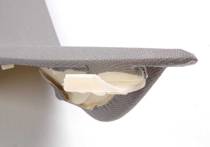 Moldura inferior del pilar A izquierdo OEM 51437066515 para BMW E60, E61. Original BMW.
