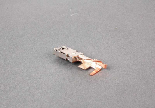 Plan connector OEM 61136920094 for BMW E81, E82, E87, E88, F20, F21, E90, E91, E92, E93, F30, F31, F34, F32, G26, I01, I12, I15, I20, E84, E89. BMW original.