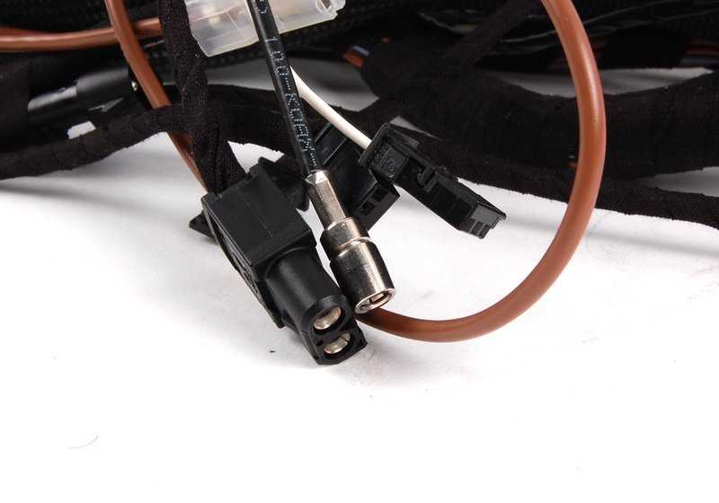 Kit de reparación cableado portón trasero OEM 61128376229 para BMW E36. Original BMW.