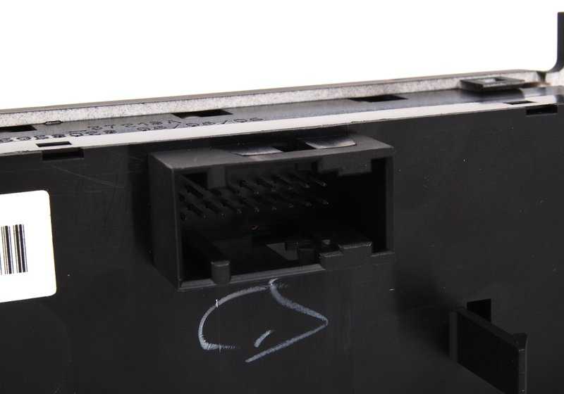 Panel de mandos central OEM 61316958028 para MINI R50, R52, R53. Compatible con modelos MINI One, Cooper, Cooper S (2000-2008). Pieza original MINI.