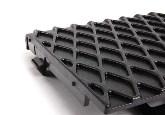 Grille latérale inférieure pour la série BMW 6 E63, E64 (OEM 51117008823). BMW d'origine