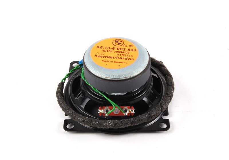 Palestrante central OEM 65136902836 para BMW E36, Z3. Parte do sistema de som Harman Kardon. Som original e de alta qualidade. BMW original sobressalente.