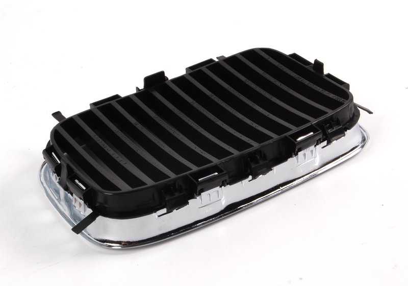 Rejilla de adorno derecho OEM 51138122238 para BMW Serie 3 E36, 316i, 318i, 320i, 325i... y más. Original BMW.