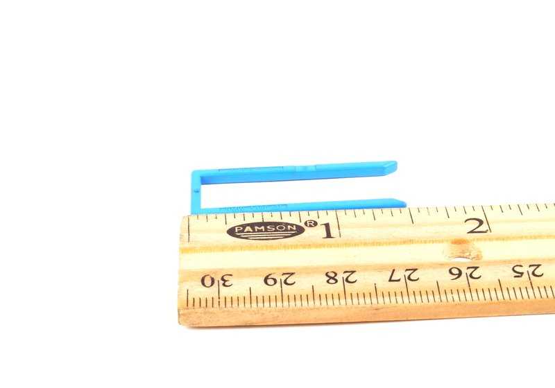 Clip de sujeción para conector OEM 61131390431 para BMW E36, E46, E34, E39, E32, E31, E53, Z3. Original BMW.