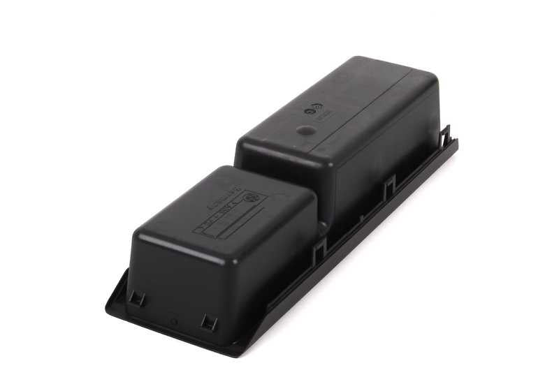 Supplément de console central 51168217927 pour la série BMW 3 E46. BMW d'origine.