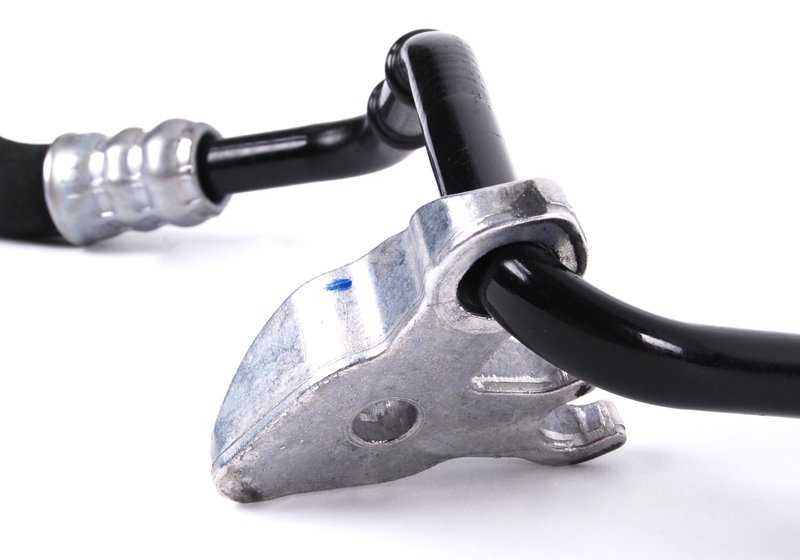 Tubería de retorno del radiador de aceite OEM 17227572712 para BMW E82, E88, E90, E90N, E91, E91N, E92, E92N, E93, E93N. Original BMW.