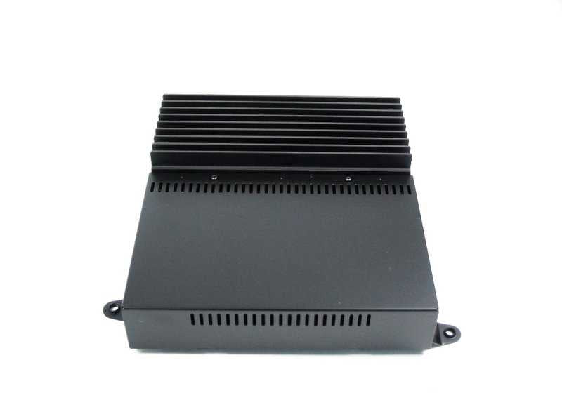 HIFI -Systemverstärker für BMW X5 E53 (OEM 65128379376). Original BMW