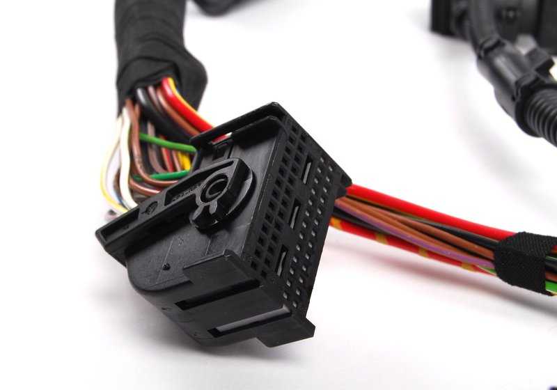 Cableado de motor OEM 12517513551 para BMW E39. Original BMW.