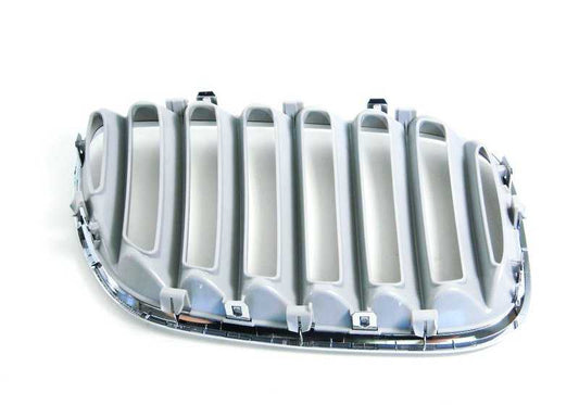 Rejilla de adorno delantera izquierda OEM 51137124815 para BMW X5 E53. Original BMW.