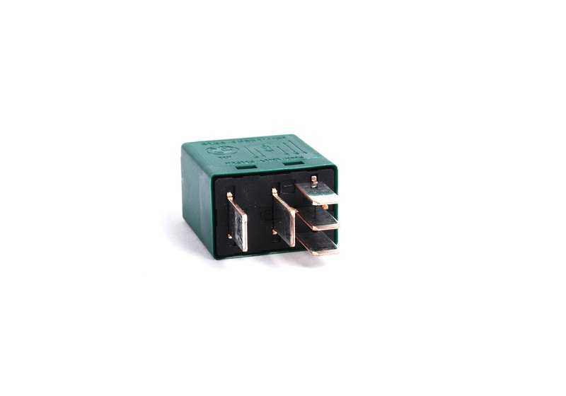 OEM green switch relay 6136980177 for BMW E81, E82, E87, E88, E90, E91, E92, E93, F10, F11, F18, E84, F25, F26, E70, E71, E72, E89. Original BMW.