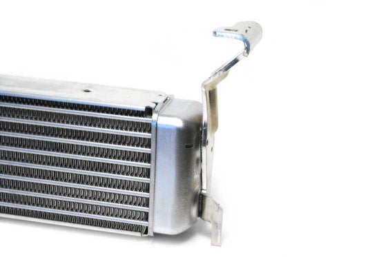 Radiador de aceite del motor OEM 17217543348 para BMW X5 E53 4.4i, 4.8is. Original BMW.