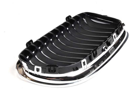 Rejilla de adorno con marco cromado izquierdo OEM 51137201967 para BMW Serie 3 E90, E91 LCI. Original BMW.