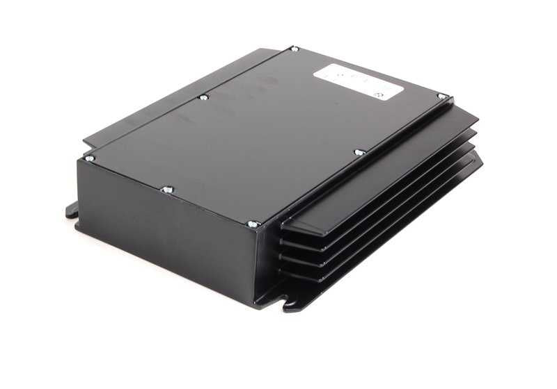 Amplificador HiFi DSP sin codificar OEM 65126940977 para BMW E39, E38, E53. Mejora de sonido original para sistemas de audio HiFi. Compatible con varios modelos BMW. Producto original BMW.