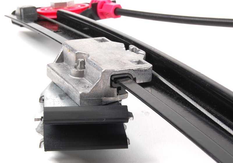 Elevalunas eléctrico delantero derecho OEM 51338125202 para BMW Serie 7 {E38 725tds, 728i} (todos los modelos y variantes entre 1995-2001). Recambio original BMW.