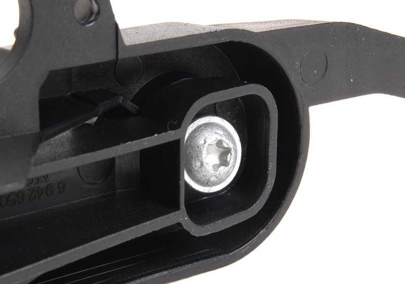 Soporte original OEM 64316942650 para BMW Serie 7 E65, E66. Pieza de sujeción para sistema de climatización. Compatible únicamente con estos modelos. Original BMW.