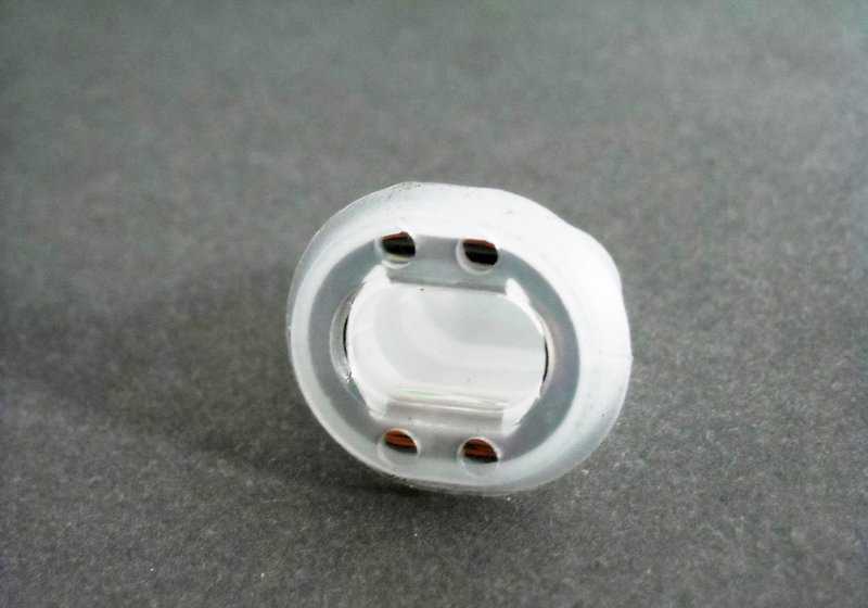 OEM 51459141448 CLIP de fixação para BMW E92, E92N, E93, E93N, E63, E63N, E64, E64N, E32, E38, E31. Para painéis de painel. BMW original.