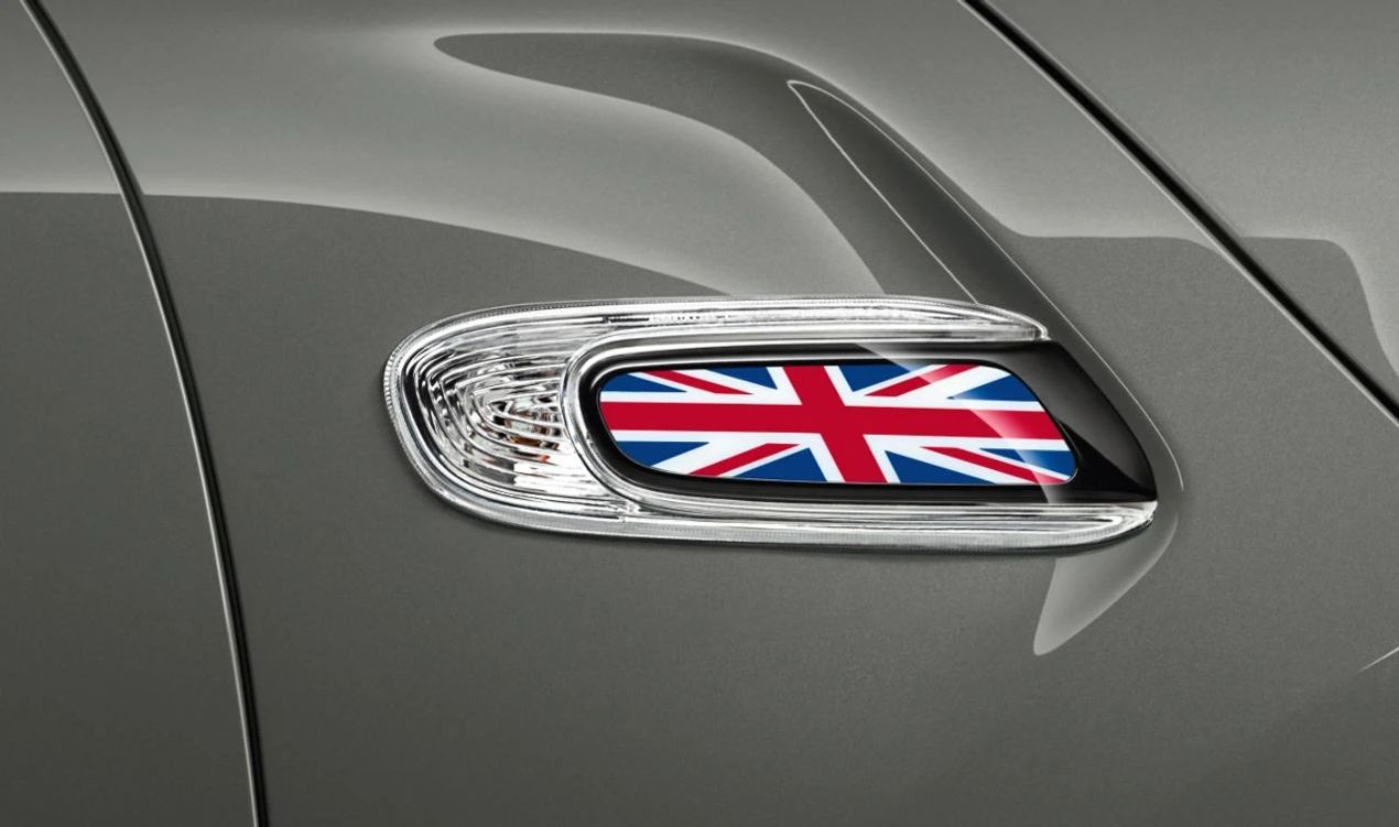 Escuderas laterales Union Jack OEM 51132365733 para MINI Clubman F54, F54 LCI. Original MINI.