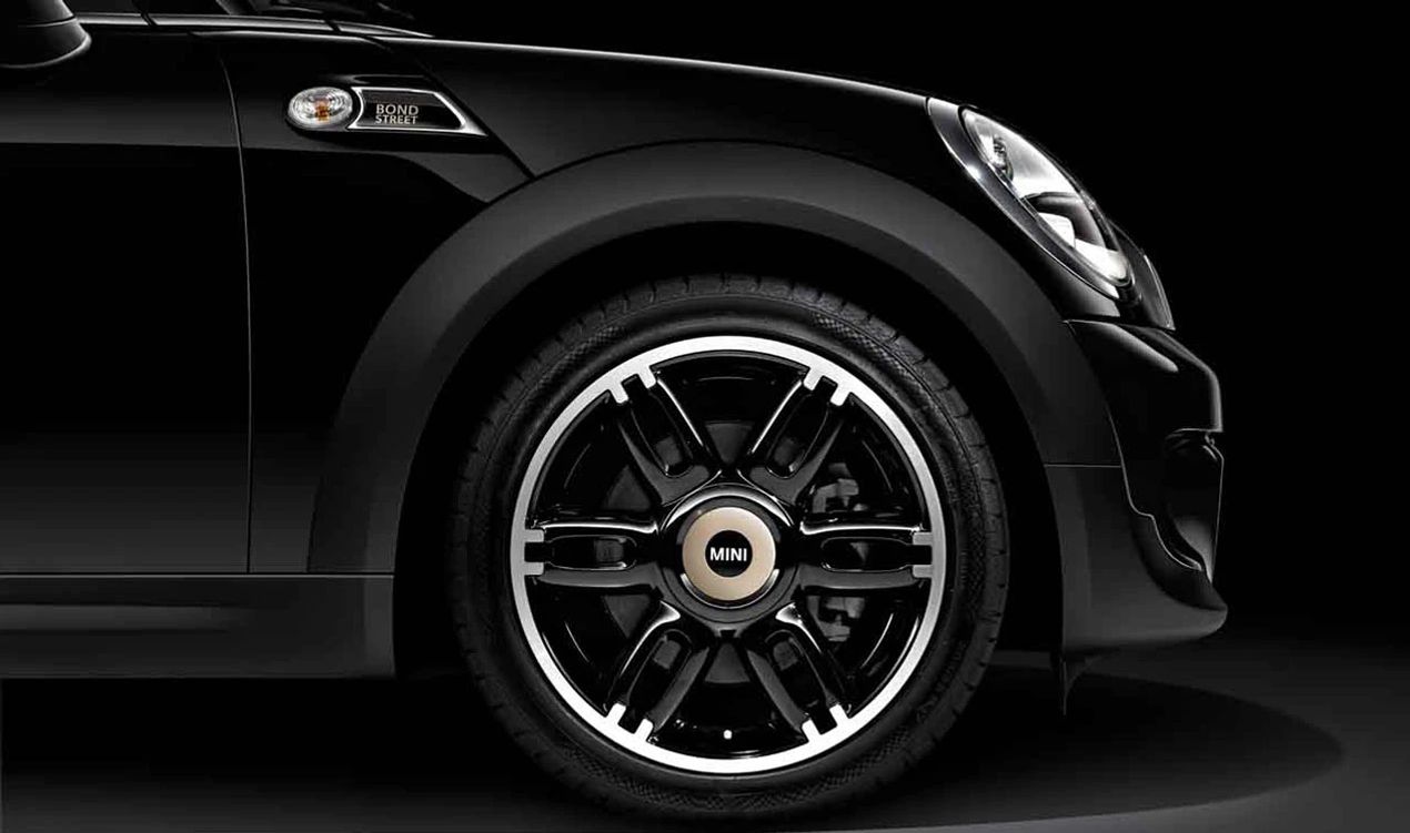 Cerchio in lega leggera 7Jx17 ET48 nero OEM 36116798721 per MINI R56, R56 LCI, Clubman R55, R55 LCI, Cabrio R57, R57 LCI, Coupé R58, Roadster R59... e altro ancora. MINI originale.