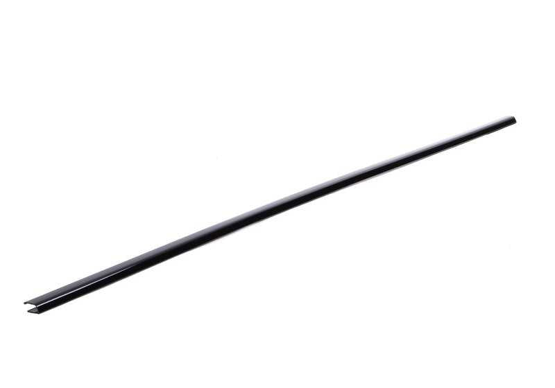 Moldura exterior delantera derecha OEM 51212427416 para BMW E39. Original BMW.