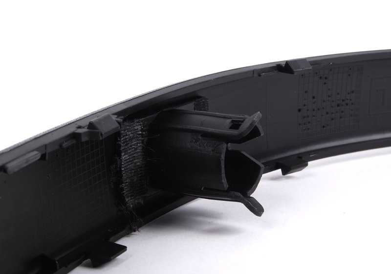 Moldura delantera izquierda con PDC OEM 51117894139 para BMW E39 520d, 520i (todas las variantes de motor y transmisión). Pieza original BMW.