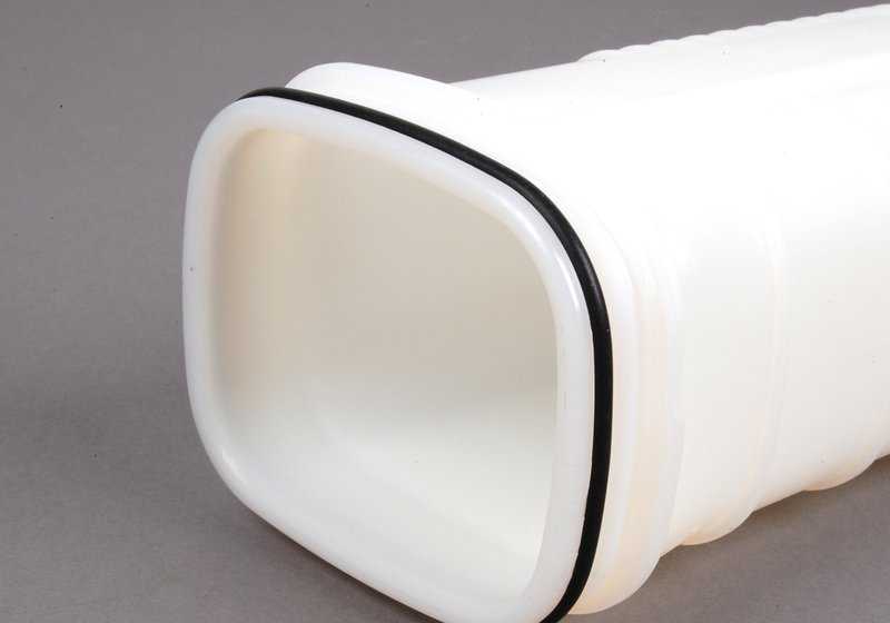 Depósito de expansión OEM 17111712835 para BMW Serie 3 (E30, E36) y Serie 5 (E34, E39). Original BMW.