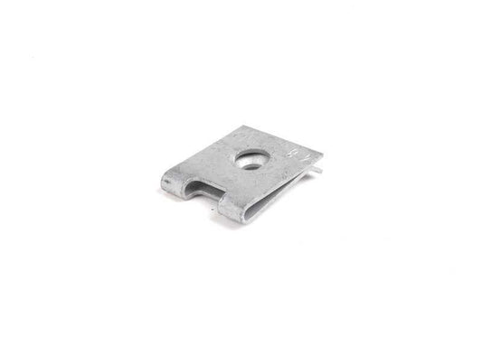 OEM Lamina Nut 07129904224 per BMW e Mini. Compatibile con i modelli: E81, E82, E87, E88, F20, F21, F40, F52, F22, F23, F44, F45, F46, F87, G42, U06, G87, E21, E30, E36, E46, E90, E91, E92, E93, F30, F31, F34, F35, F80, G20, G21, G28, G80, G81,