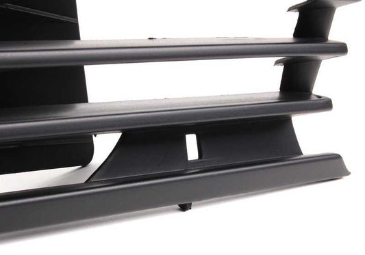 Rejilla decorativa derecha OEM 51131930828 para BMW E28. Pieza original BMW.