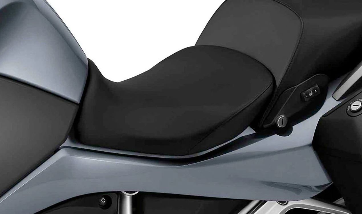 Asiento bajo original OEM 52538544780 para BMW Motorrad R 1200 RT (2013-2018), R 1250 RT (2018-2020), R 1250 RT (2020-2023). Mejora acceso al suelo y comodidad. Original BMW Motorrad.