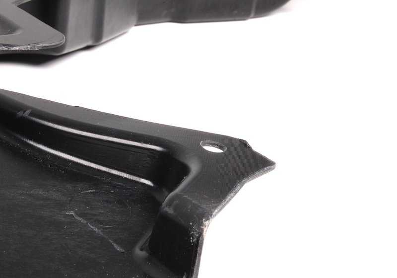 Protección del compartimento del motor delantero OEM 51758042976 para BMW E63 y E64. Original BMW.