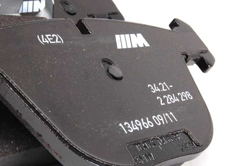 Asbest -freier Bremsblockreparatur -Kit für BMW E90, E92, E93, E60, E61N, E63, E64 (OEM 34212284296). Original BMW.