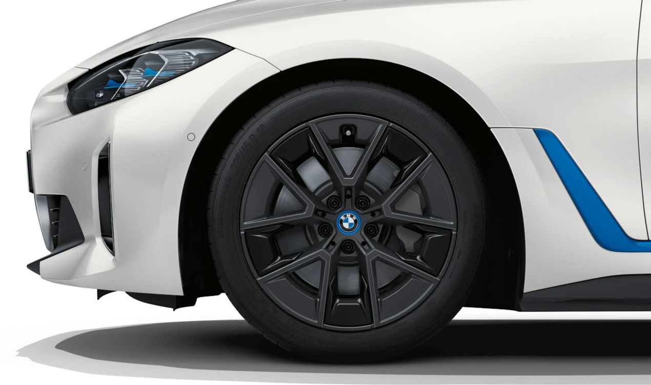 Full Winter Wheel Aerodynamik 854 OEM 36115B4E056 for BMW E30, G26. Original BMW.