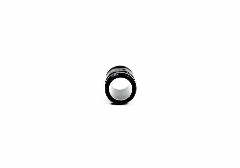 Casquillo OEM 51258151536 para BMW E36 y E46. Pieza original BMW. Ideal para reparación de cerraduras o paneles laterales.
