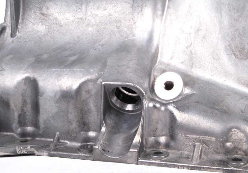 Cárter de aceite OEM 11137519432 para BMW E46 (325i/330i xDrive) y X3 E83 (2.5i/3.0i con motor M54). Compatible con modelos manuales y automáticos con tracción total. Original BMW.