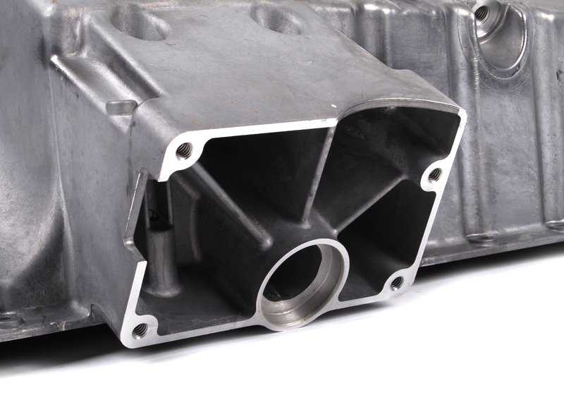 Cárter de aceite OEM 11137519432 para BMW E46 (325i/330i xDrive) y X3 E83 (2.5i/3.0i con motor M54). Compatible con modelos manuales y automáticos con tracción total. Original BMW.