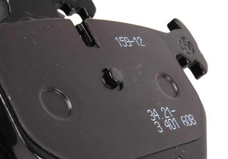 Juego de pastillas de freno traseras sin amianto OEM 34213403241 para BMW X3 {E83}. Compatible con todos los modelos E83 indicados. Producto original BMW.