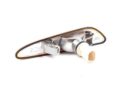 Intermitente lateral izquierdo OEM 63133418445 para BMW X3 E83. Recambio original BMW.