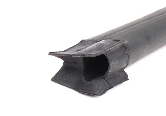 Scheda di tenuta destra del componente del motore OEM 51718215914 per BMW E46 316CI, 316i. BMW originale.