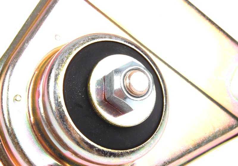 Suporte de catalisador OEM 11761716390 para BMW E30, E28, E34, E24, E23. BMW original.