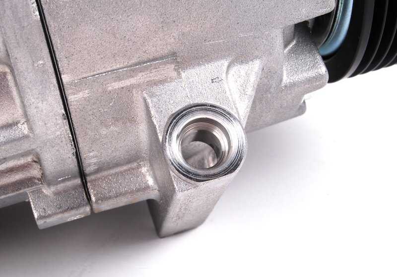 Compressore di aria condizionata per BMW F01, F02, E71. BMW originale. . BMW originale