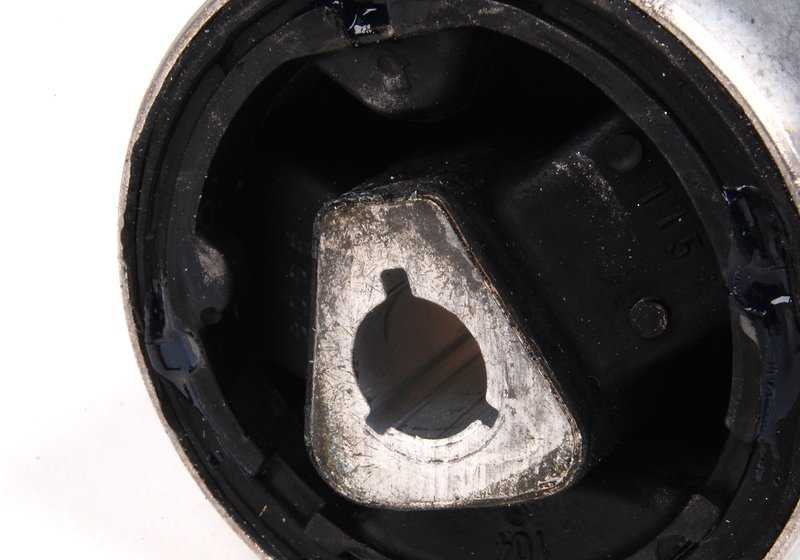 Soporte de brazo de suspensión OEM 31126765992 para BMW E60, E61, E63, E64. Original BMW.