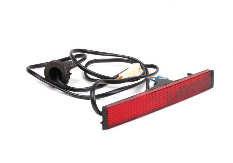 Luz de marcaje lateral trasera para BMW Serie 3 E30 (OEM 63141385420). Original BMW