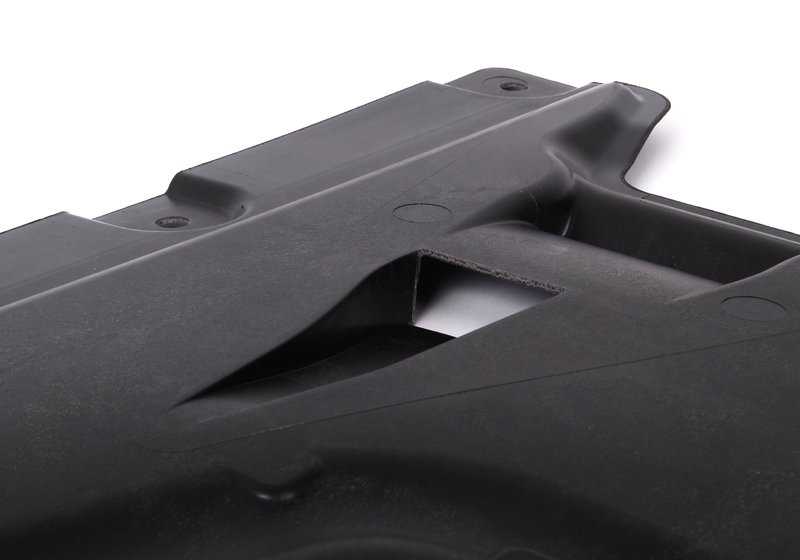 Protección inferior central OEM 51757164155 para BMW E90, E91, E92, E84. Original BMW.