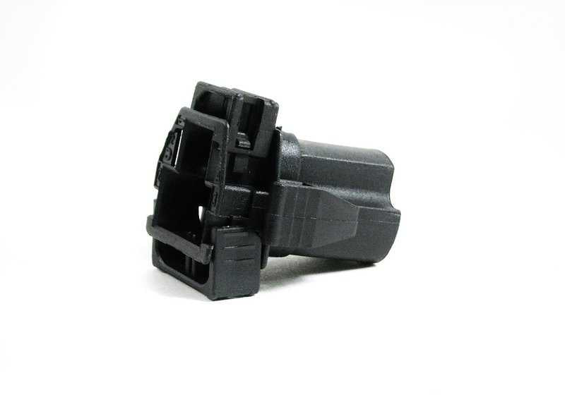 Conector eléctrico 3 pines OEM 61131378410 para BMW E30 (316, 316i) todos los modelos y variantes. Original BMW.