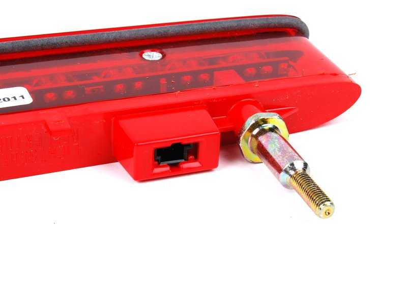 Tercera luz de freno OEM 63216920739 para BMW E46 (Berlina y Touring). Original BMW.